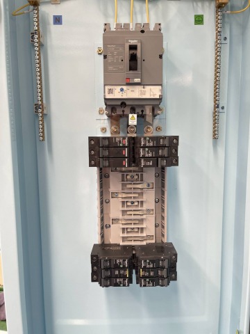 ประกอบตู้คอนโทรลไฟฟ้า