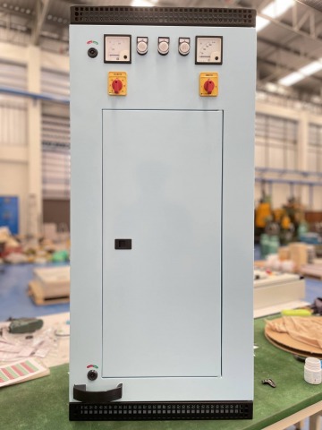 ติดตั้งตู้สวิตช์บอร์ด